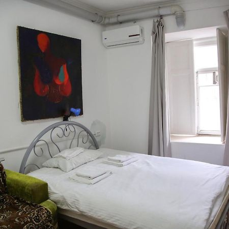 In The Center Of The City 2Rooms Tbilisi Luaran gambar