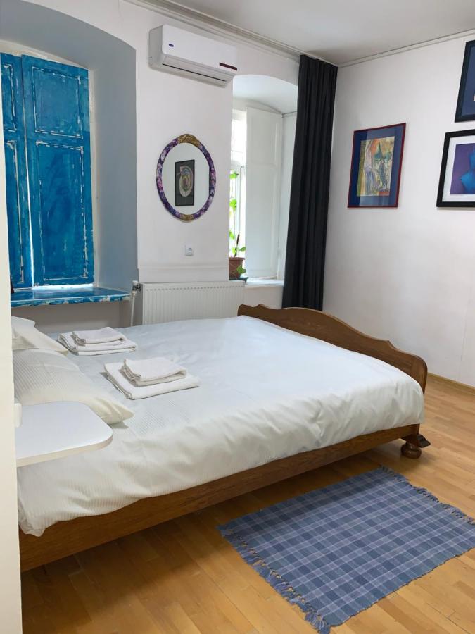 In The Center Of The City 2Rooms Tbilisi Luaran gambar